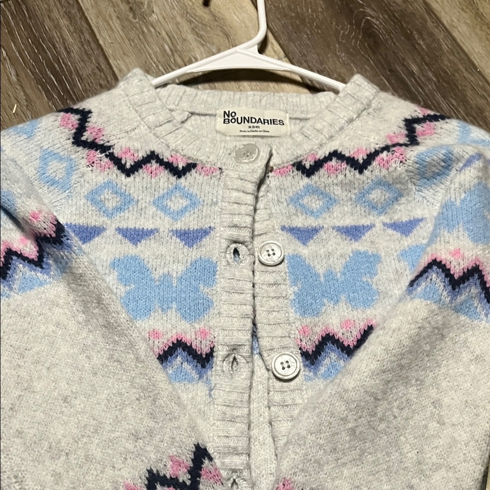 No Boundaries Women's Gray Cardigan with Blue and Pink Patterns
